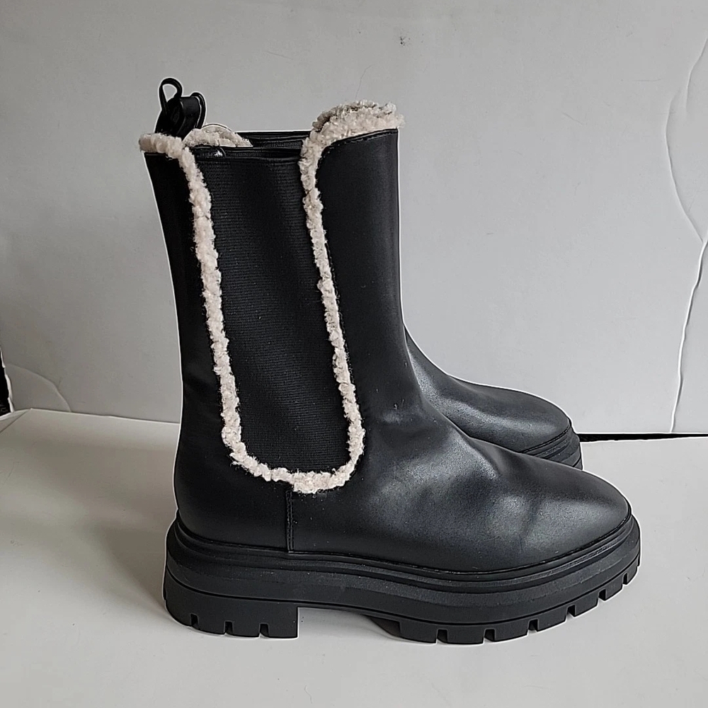 Y2k Express Black Chunky Heel Combat Boots with Sherpa Accents